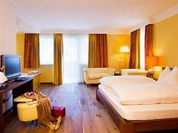 Hotel Villa Tirol 4*