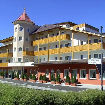 ホテル Hotel Villa Tirol